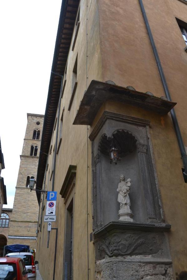 Apartamento Il Nido Dei Priori Volterra Exterior foto